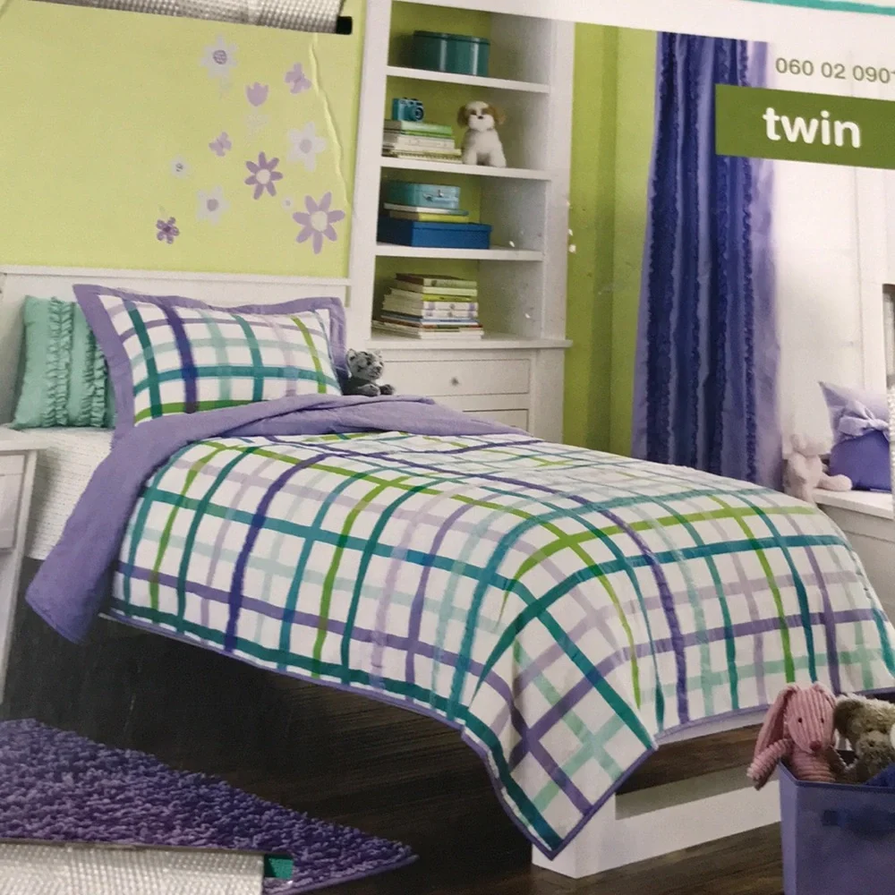 Brand New Circo Quilt Set 2 pc Twin Size Purple